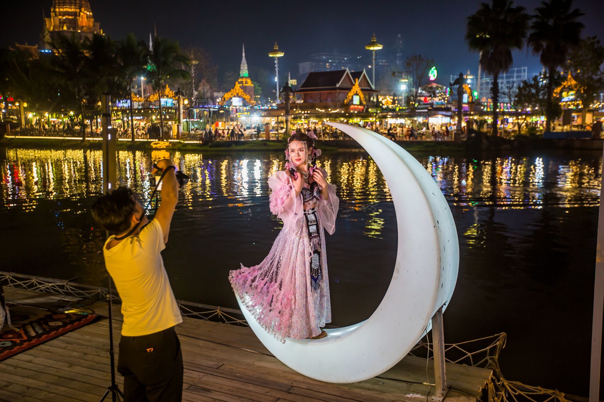 西双版纳星光夜市很美夜色更美,西双版纳星光夜市夜景美篇