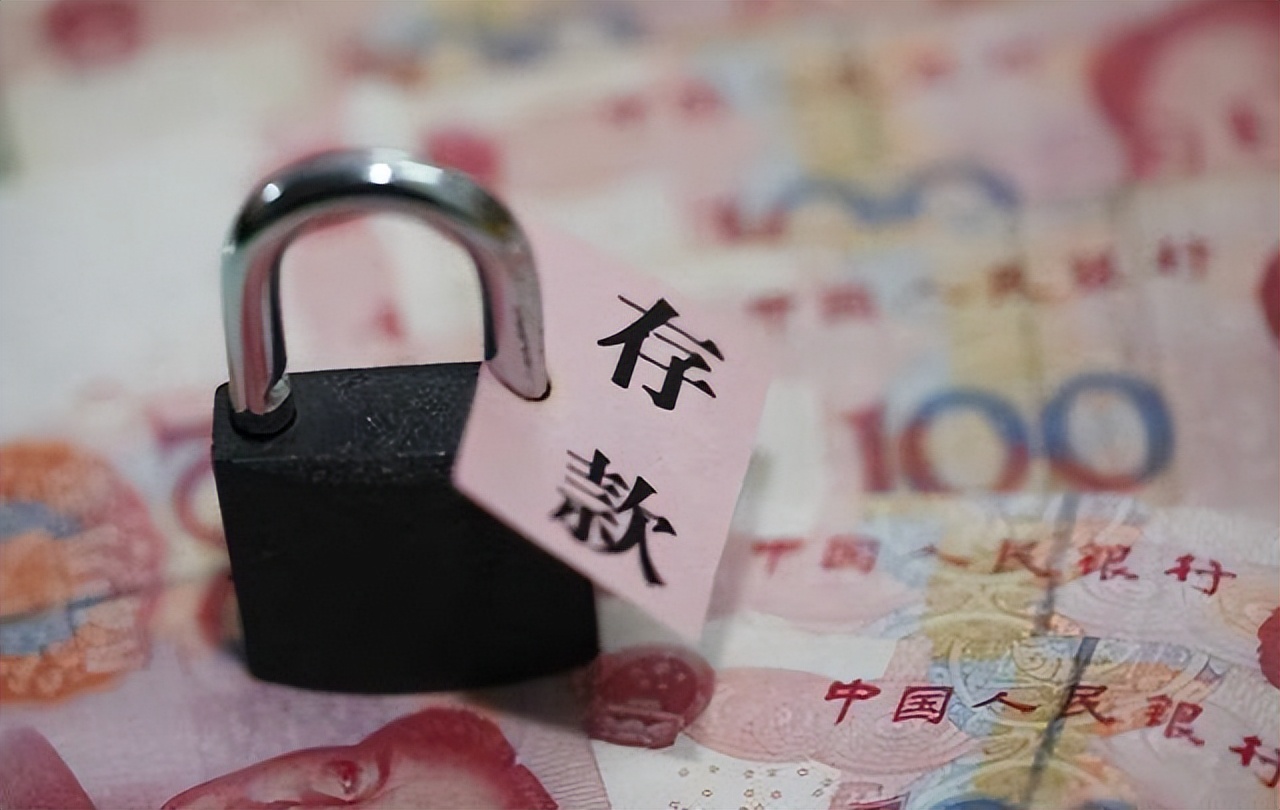 在工商银行存多少钱有什么待遇,十万元存工行一个月多少钱