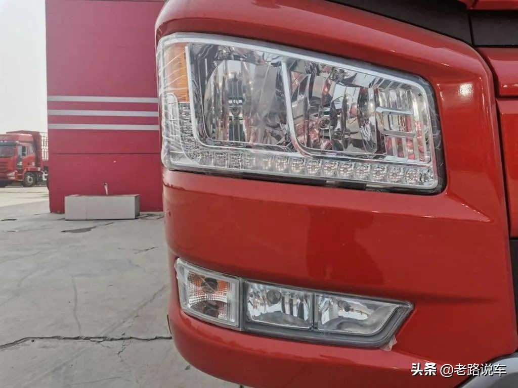 合肥解放j6p560马力牵引车报价,解放j6创富版220马力介绍