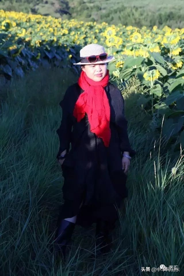 静物写生中靠前的静物黑白对比,静物写生优秀作品