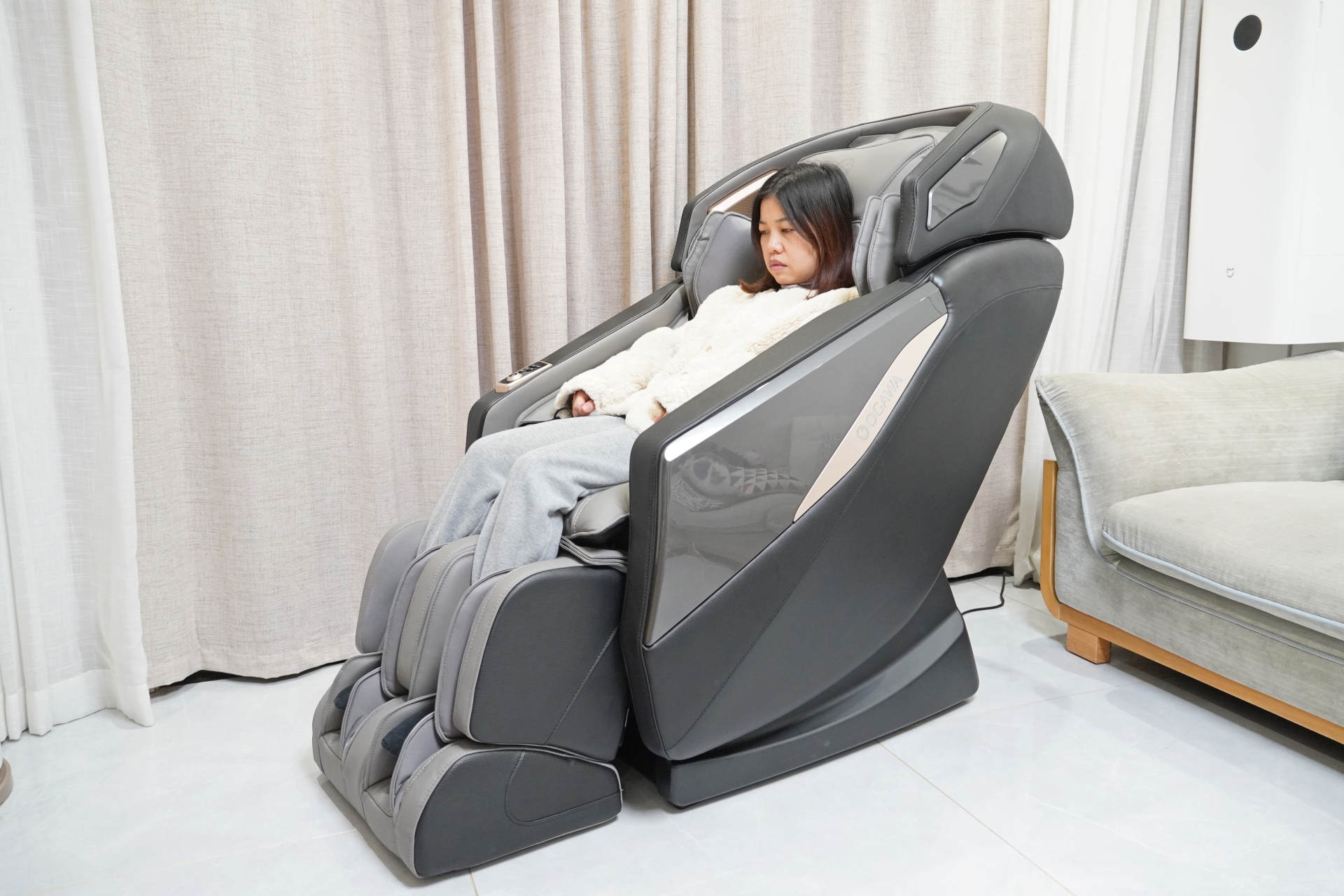 如何给老人选择按摩椅,老年人适合用按摩椅吗