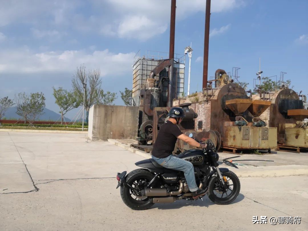 王野200摩托车官方价,motofino小马300落地价