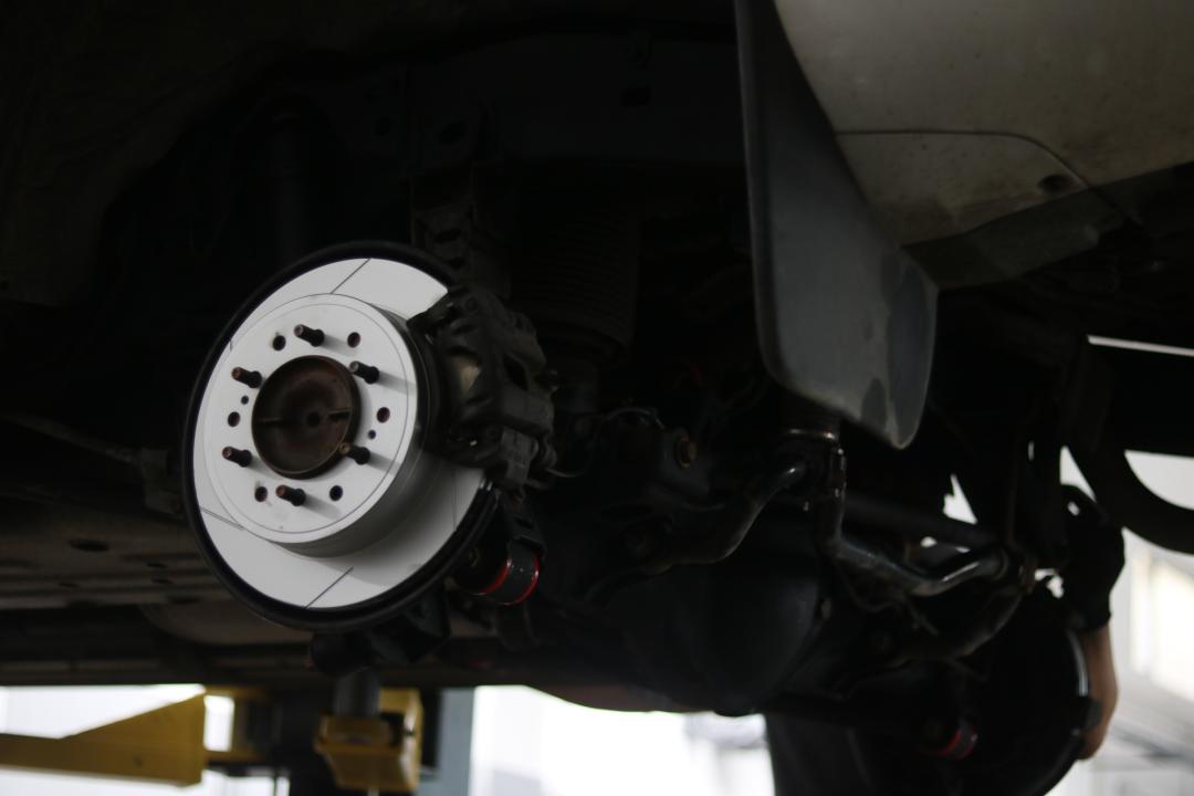 老旧丰田霸道修复,04年丰田霸道翻新改造全过程