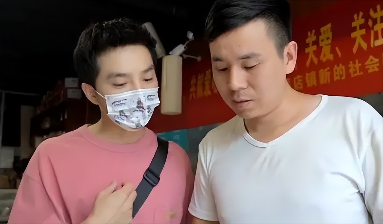 抗癌厨房创始人呼吁网友暂缓捐助,抗癌厨房捐款的网红