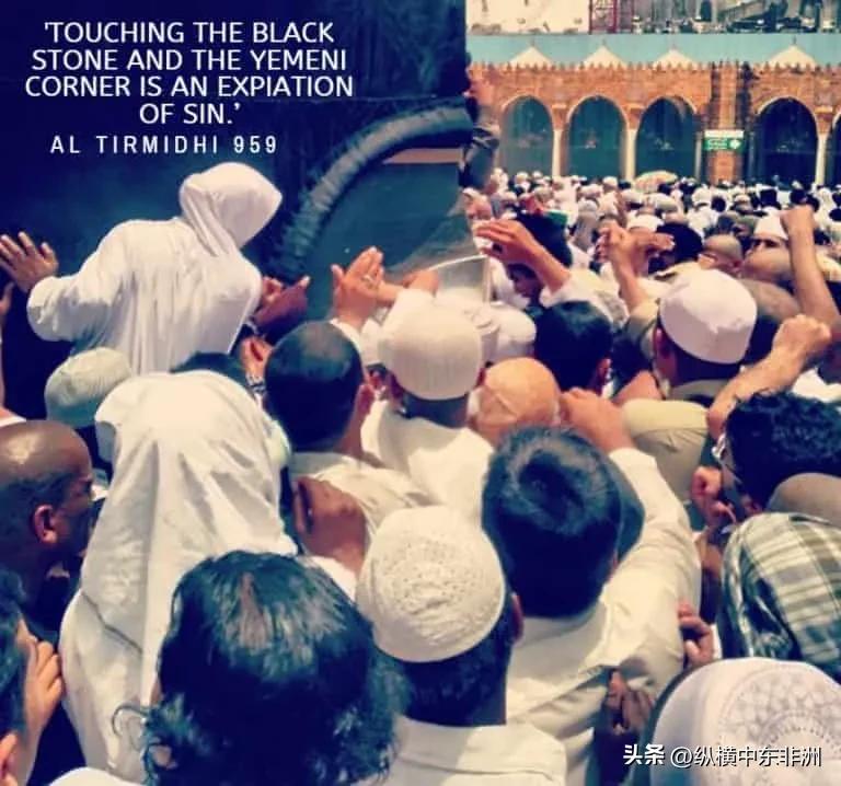 麦加天房黑石是陨石吗,麦加天房里的陨石特写