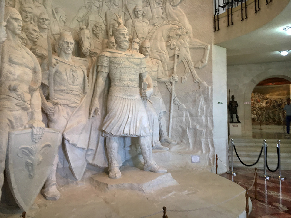 探秘阿尔巴尼亚,走进欧洲最穷国家阿尔巴尼亚