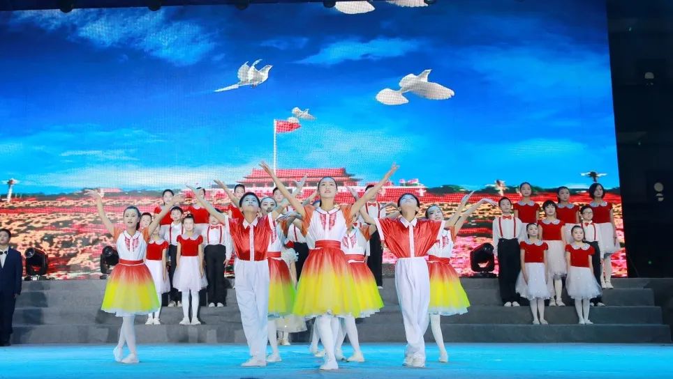 八斗扬帆，为梦起航