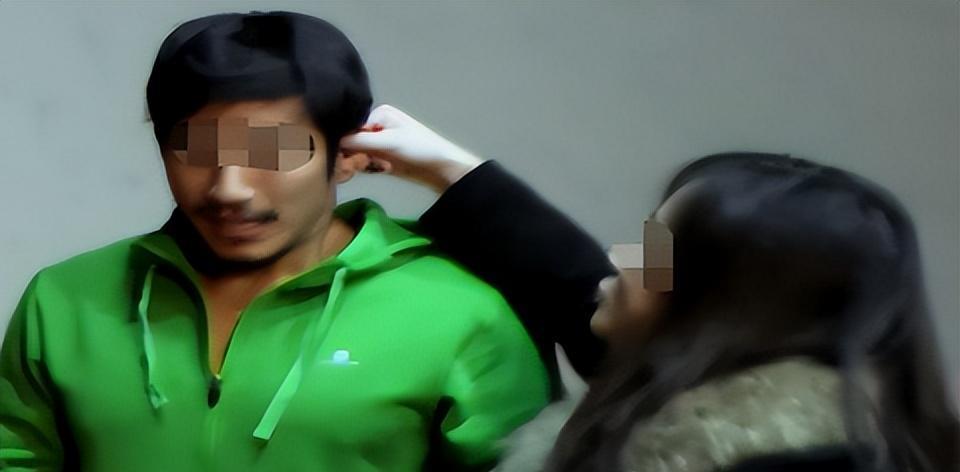 24岁小伙吃软饭视频,25岁小伙吃软饭