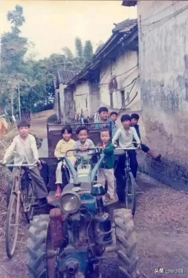 46张被大多数50后遗忘的老照片,14张迷人的珍贵老照片