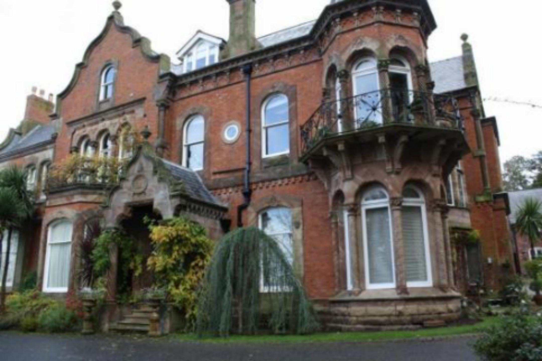 贝克汉姆和c罗谁有钱,贝克汉姆和c罗谁商业价值大