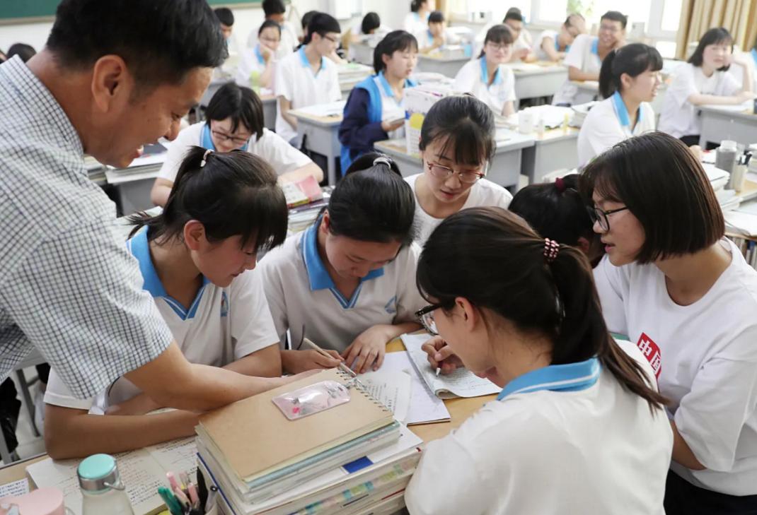 高考成绩差选什么专业就业前景好,高考450分读哪个专业比较好就业