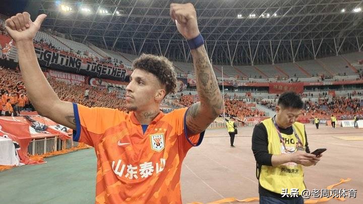 三人失去位置！刘国宝两场六球，本场梅开二度，山东泰山喜上眉梢