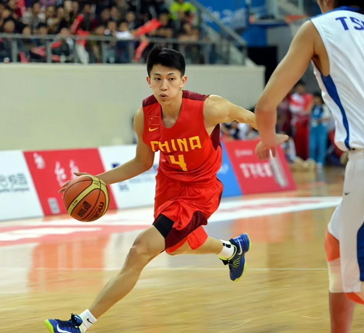 男篮近15年五大主控，刘炜首屈一指，辽粤包揽四席，一人毁于伤病