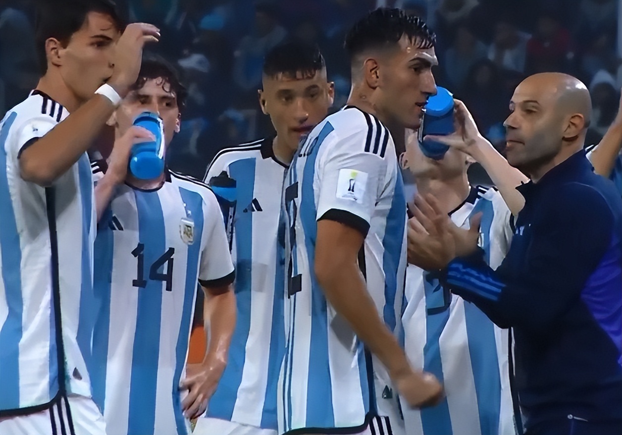 阿根廷0比2乌拉圭遭遇世预赛首败,18年世预赛梅西拯救阿根廷