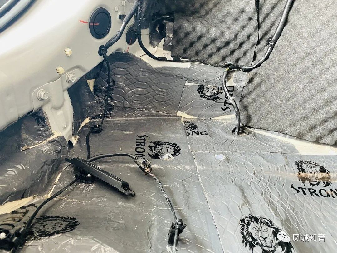 新胜达双层隔音玻璃,现代新胜达汽车音响隔音改装