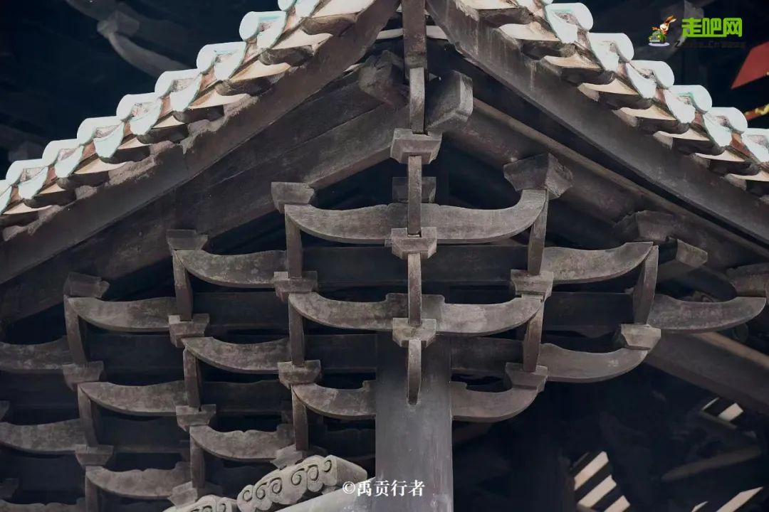 历史地理学博士，8次骑行入藏，走过中国333个地级市1800个县区