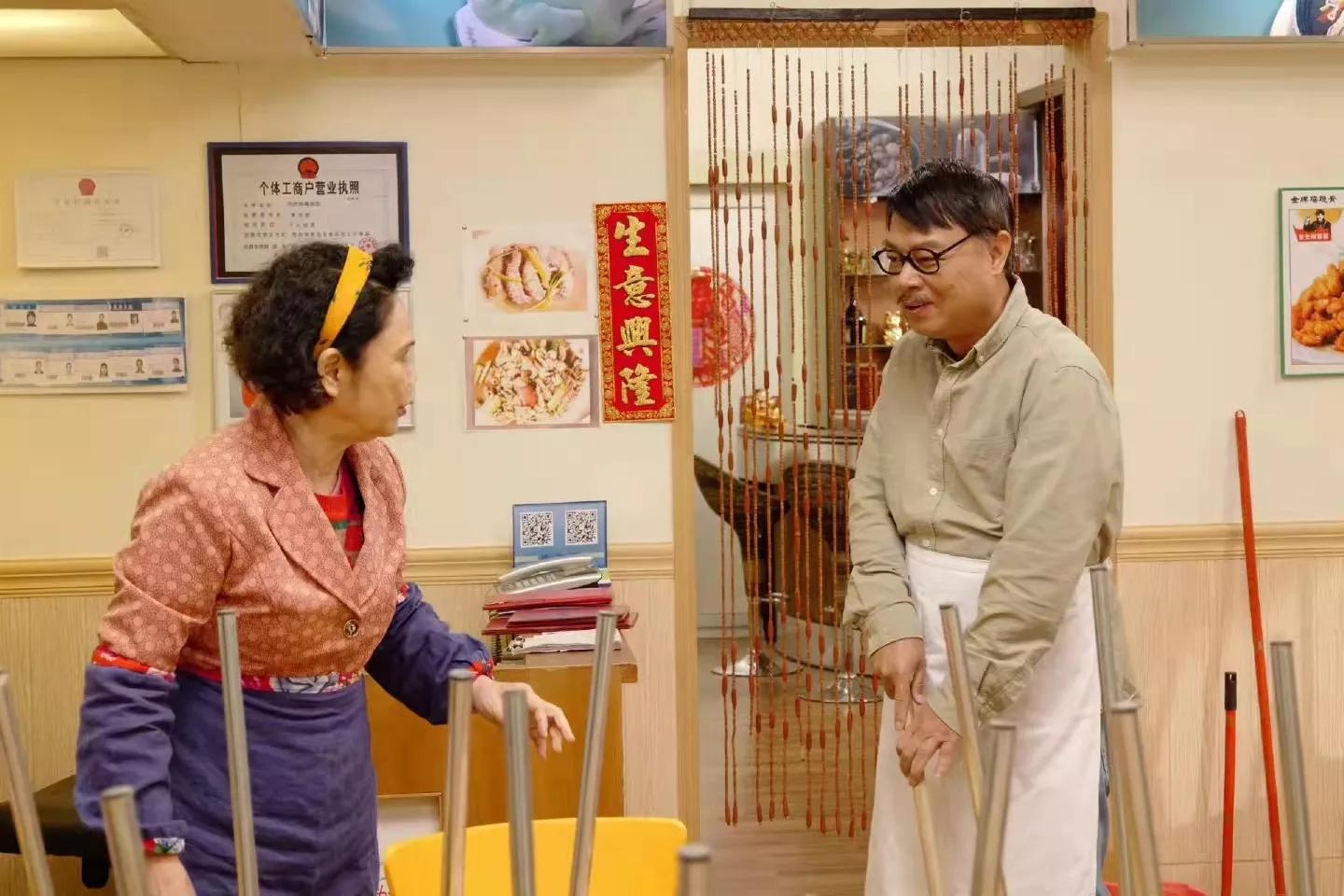 李力持客串外来媳妇本地郎,鬼才导演李力持