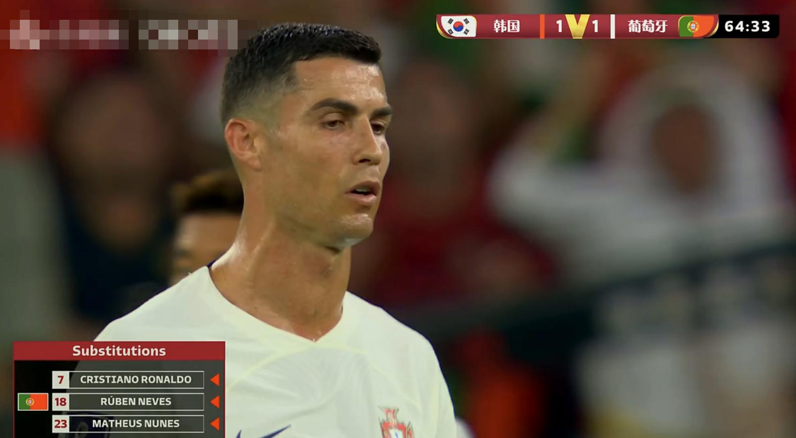 逮到机会了！4大韩媒集体羞辱C罗，没他*底卧**赢不了，梅西才是球王