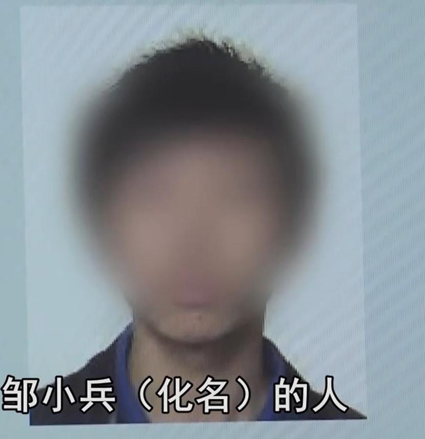 2021年，四川27岁无业游民，日入510万，民警破门逮捕时大受震撼