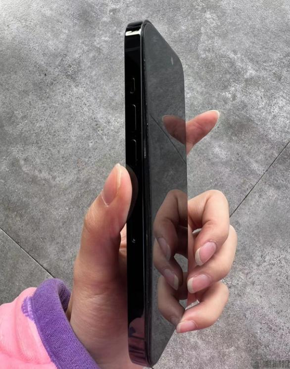 iphone电池鼓包会导致哪些问题,苹果电池鼓包了会有哪些影响