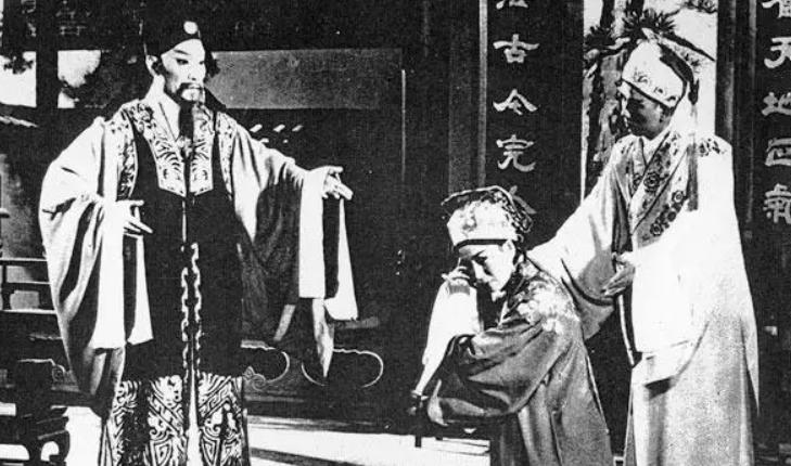 红线女与赵丹完整版,红线女一生四段情史