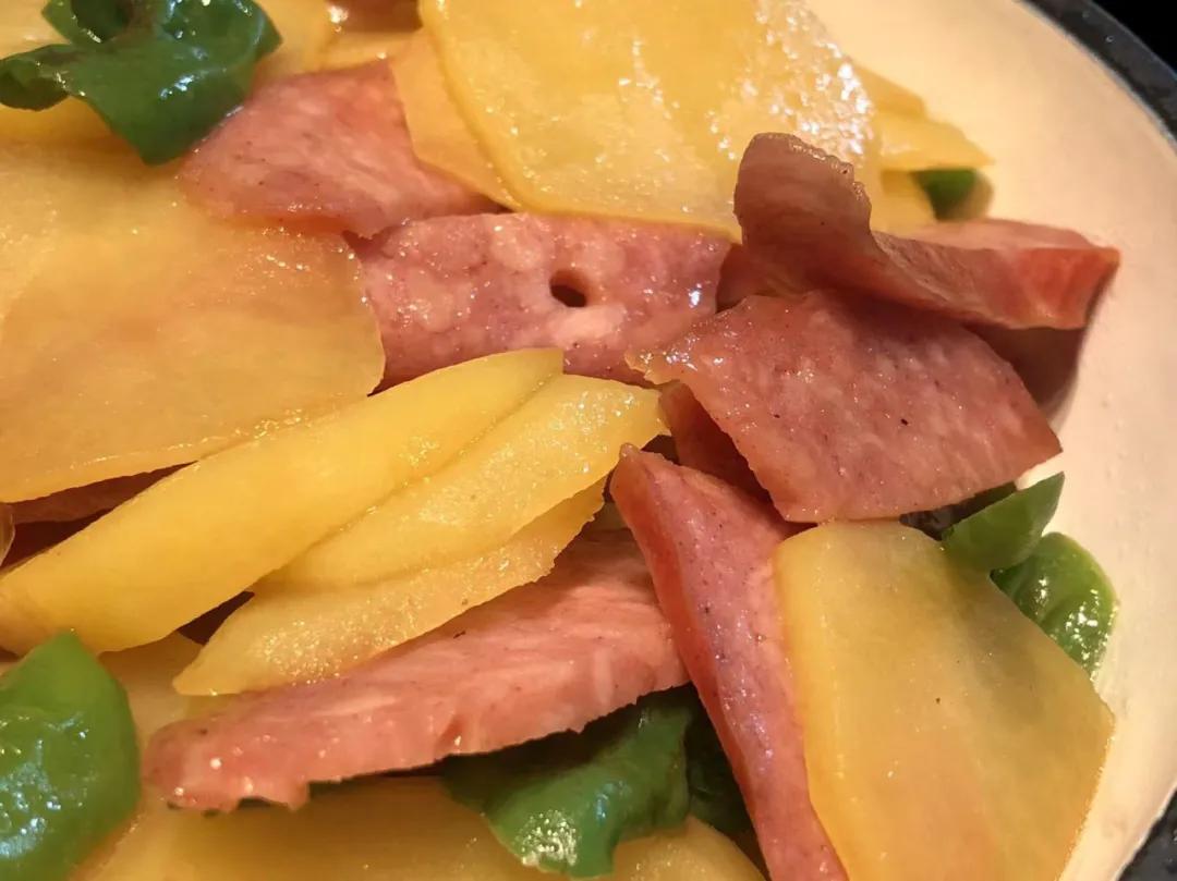 潮爸1月5日午餐记录,品尝东海刀鱼,跟长江刀鱼不一样的咸鲜味