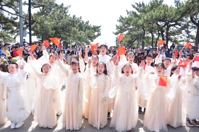 “青青之岛，爱乐之城”第十三场小提琴快闪活动精彩上演