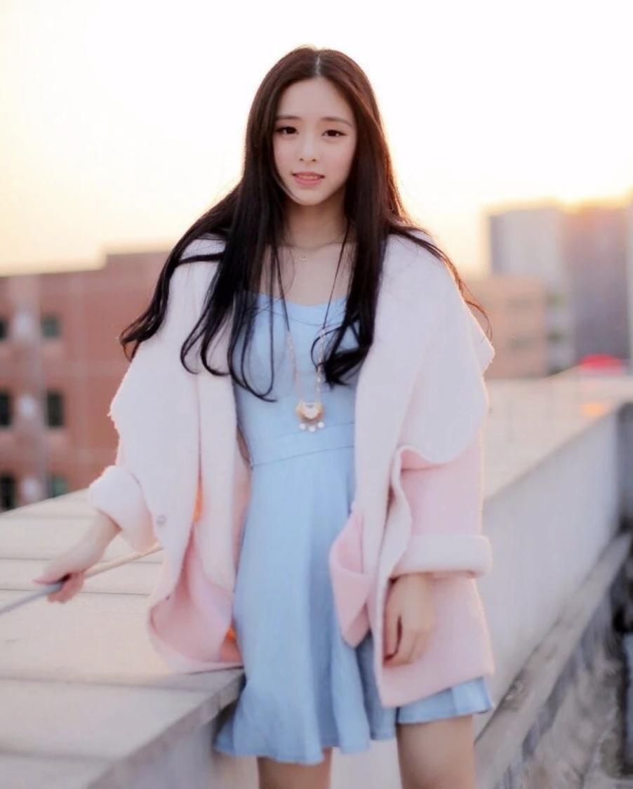 厦大程熙媛,厦大校花程熙媛露肩照