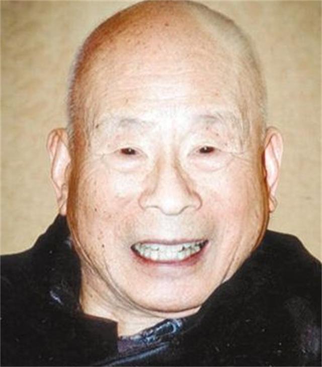 78年，他调任北京市委书记，向*国锋华**抱怨：我在天津屁股还没坐稳