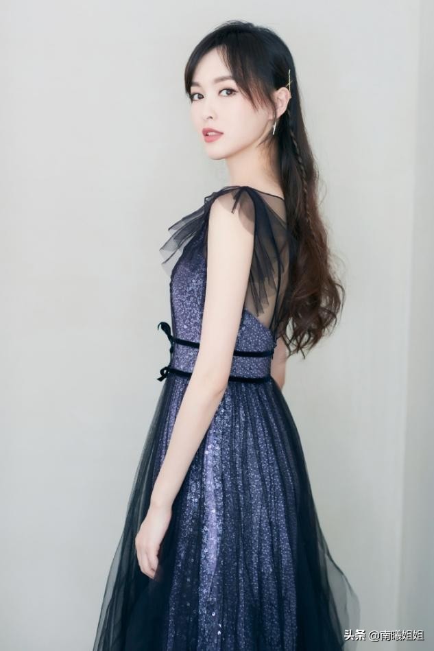 蜜桃臀不受宠了，现在流行的是克拉臀！网友：难怪直男都喜欢