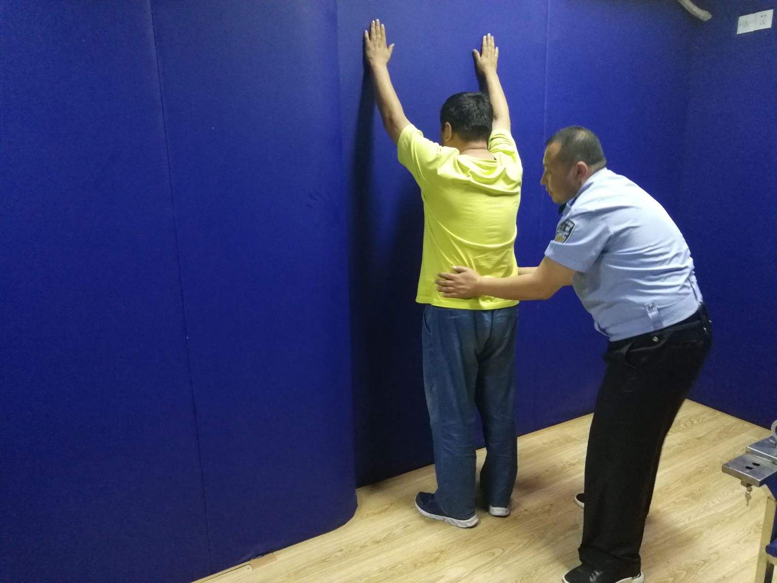 打架拘留你会经历什么,打架被处罚你们是怎么处理的