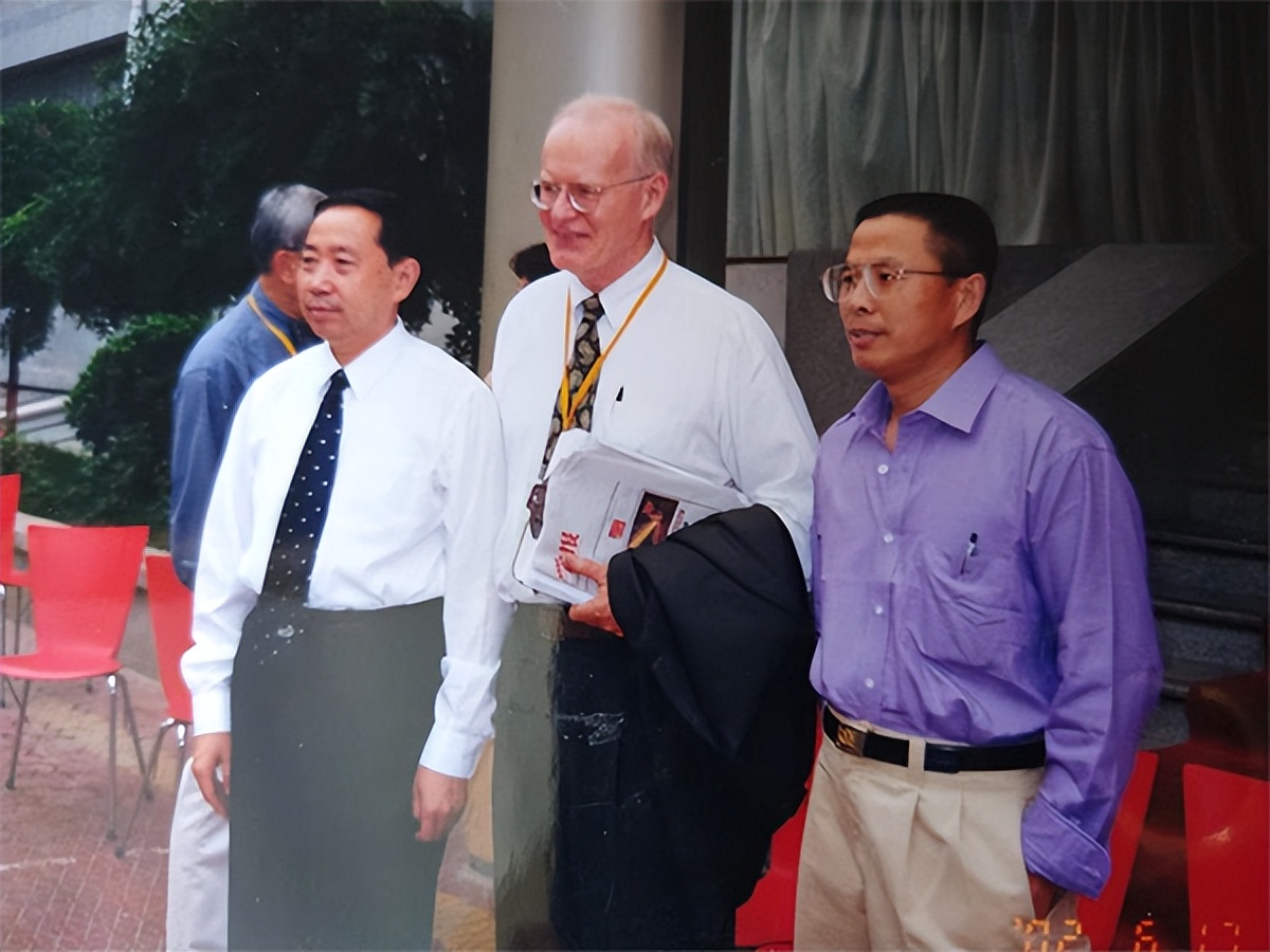 缅怀著名的思想家,缅怀伟大思想家