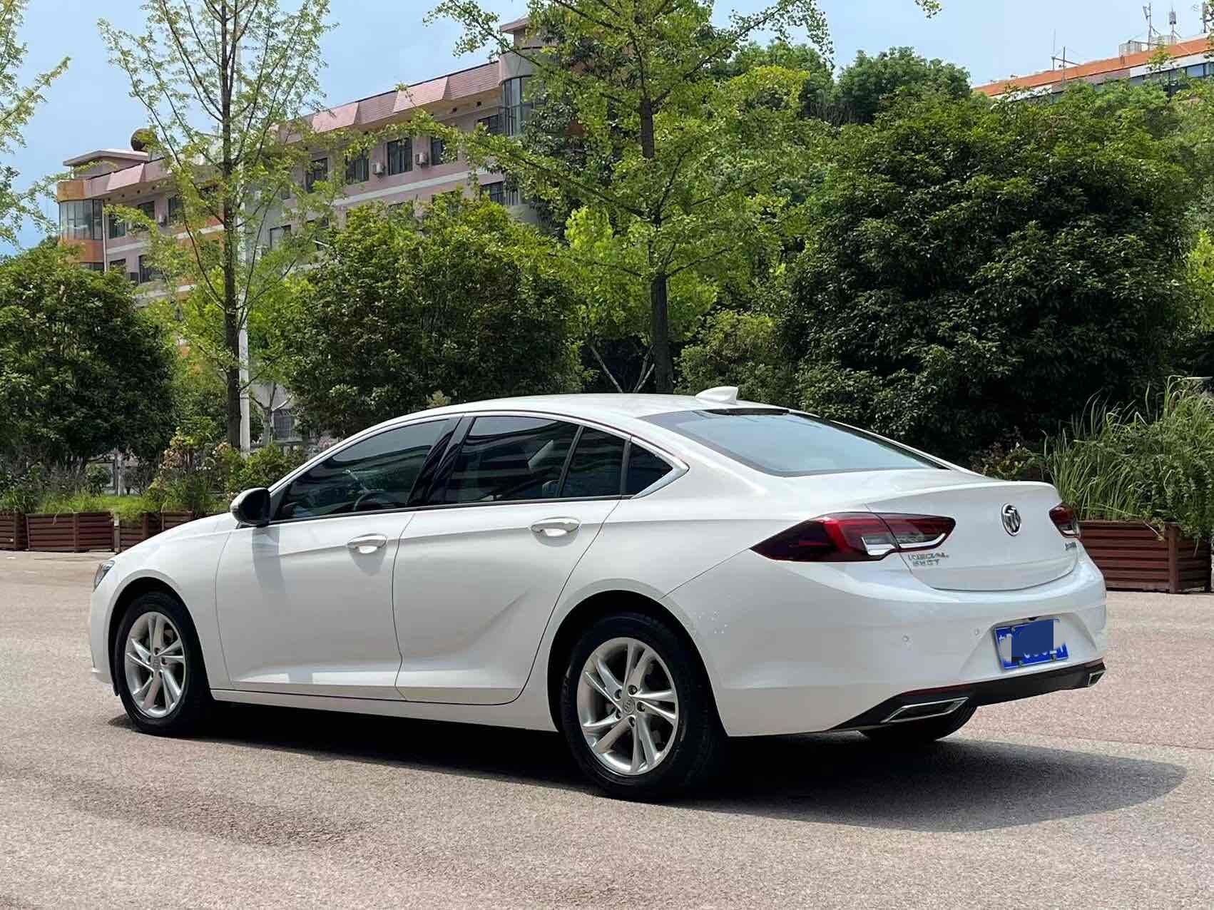 二手车捡漏的便宜车,二手b级车君威17款