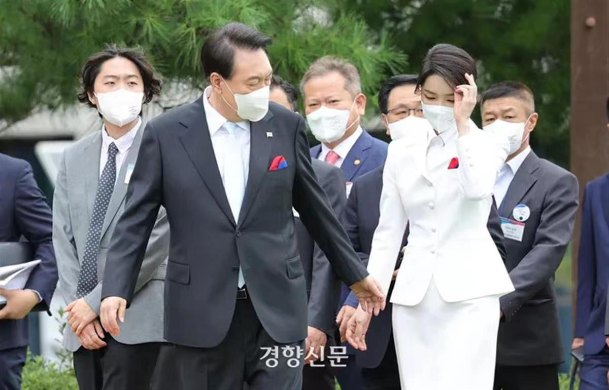 韩国第一夫人金建希的逆袭之路,韩国第一夫人金建熙资料