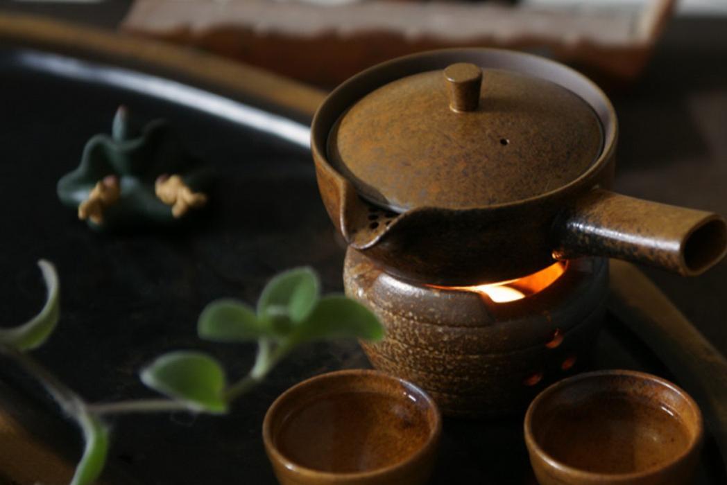 来自塔里木《塔河文苑》：睡着的胡杨