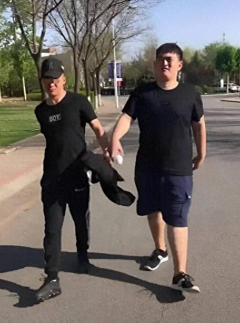 赵本山宠物狗260万,赵本山的儿子花320万买宠物狗