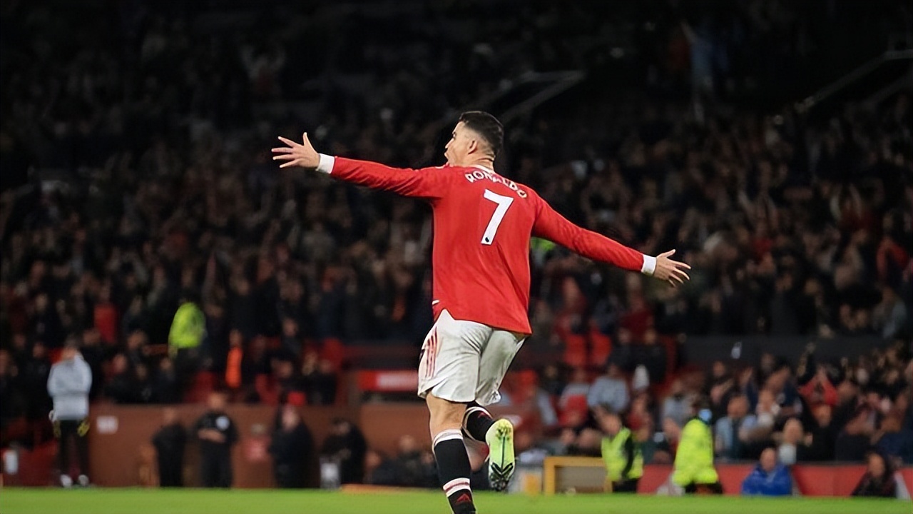 c罗0比9输给巴黎,c罗0比0逆转