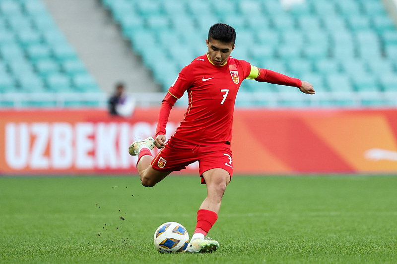 正面刚！媒体人曝国足新星改年龄，更多证据流出，或遭亚足联处罚