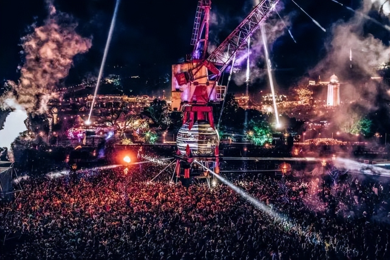 打雷姐向死而生乐评,打雷姐被怼