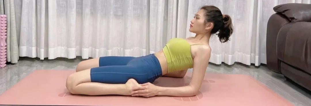 站立瘦腿动作矫正腿型,运动后拉伸腿部矫正腿型