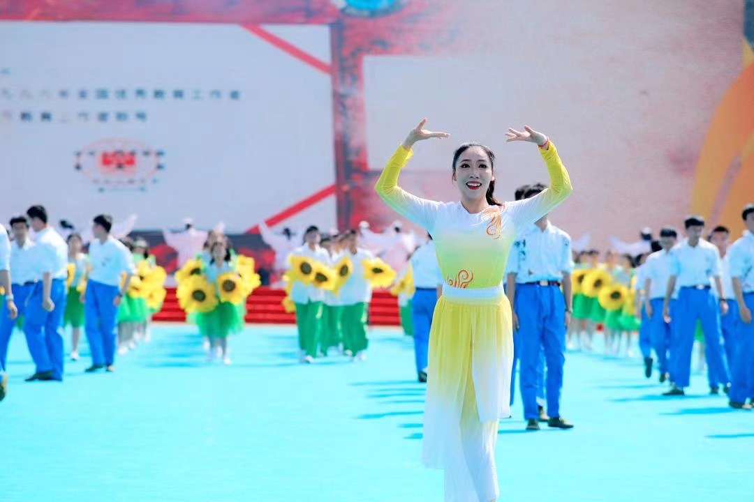 双流棠湖中学30周年校庆,棠湖中学三十周年