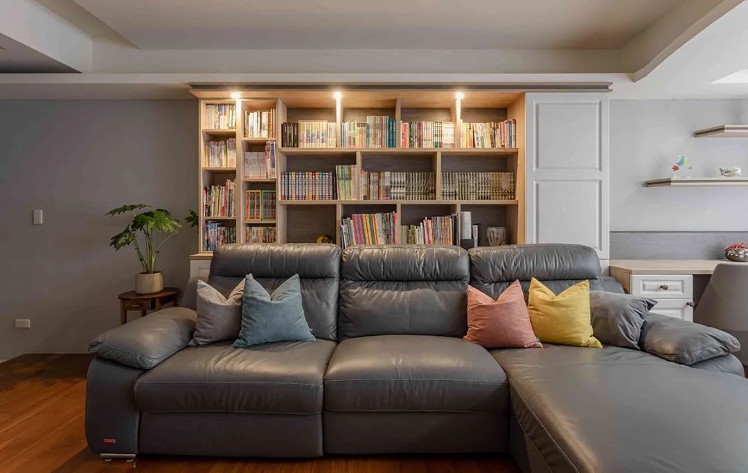 精装房如何打全屋柜子,实用70平方两室一厅全屋打柜子