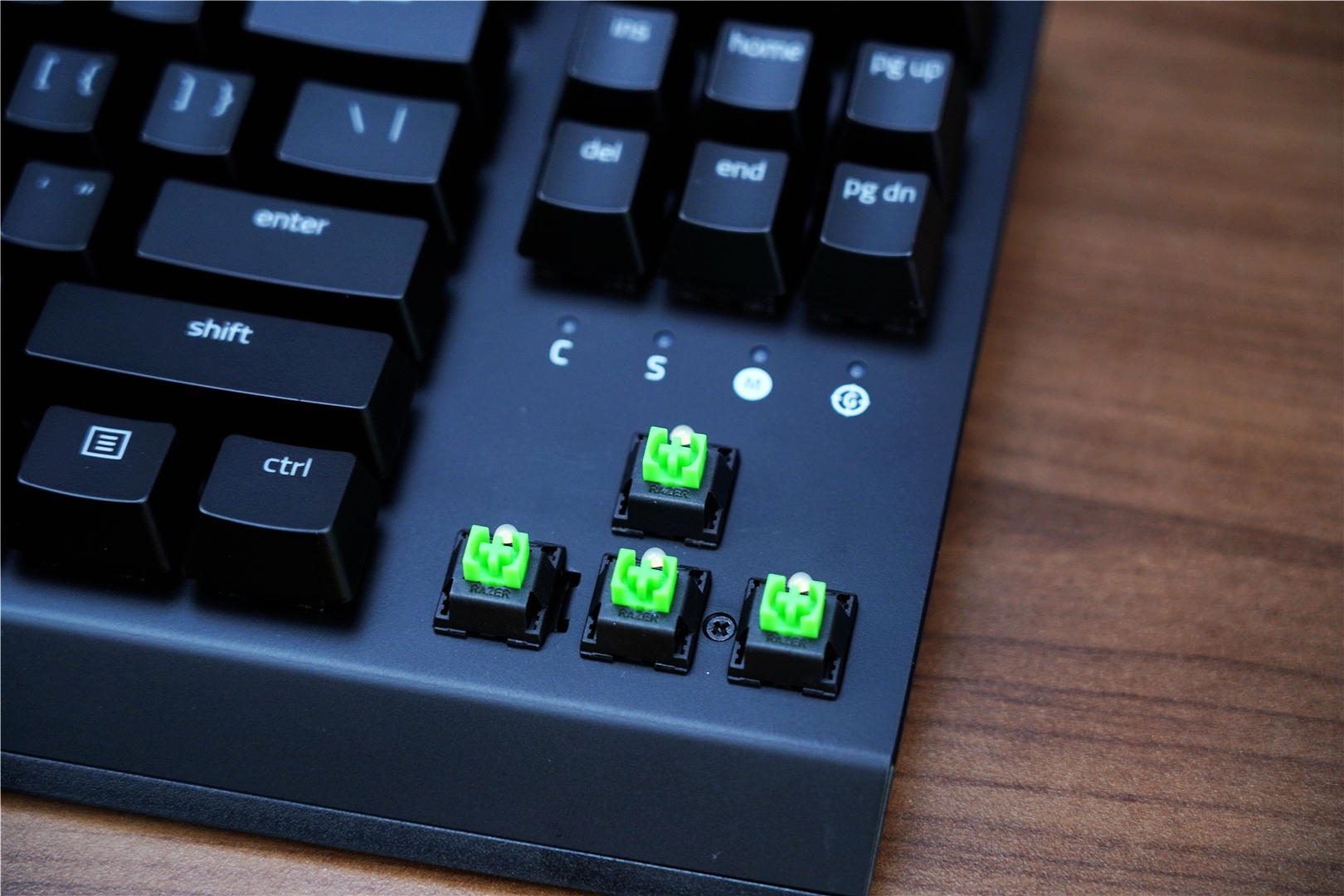 雷蛇黑寡妇小黄人联名,雷蛇小黄人什么时候发布的