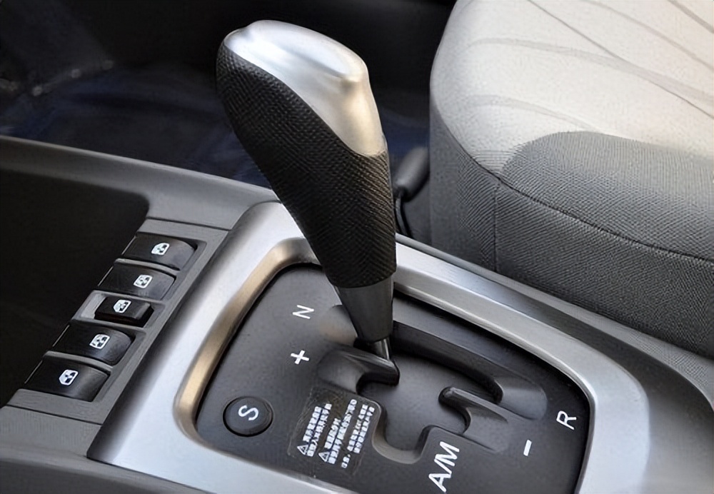 13荣威550自动挡优点和缺点,自动挡汽车通病