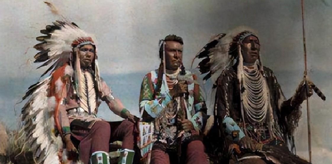 探寻祖先之路：美国印第安女酋长揭示中国血脉，揭露白人压迫真相