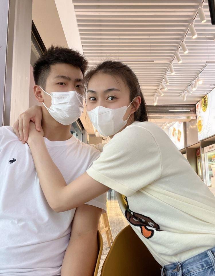 中国女篮王思雨照片好看一点的,徐杰和张茹王思雨身高啥关系