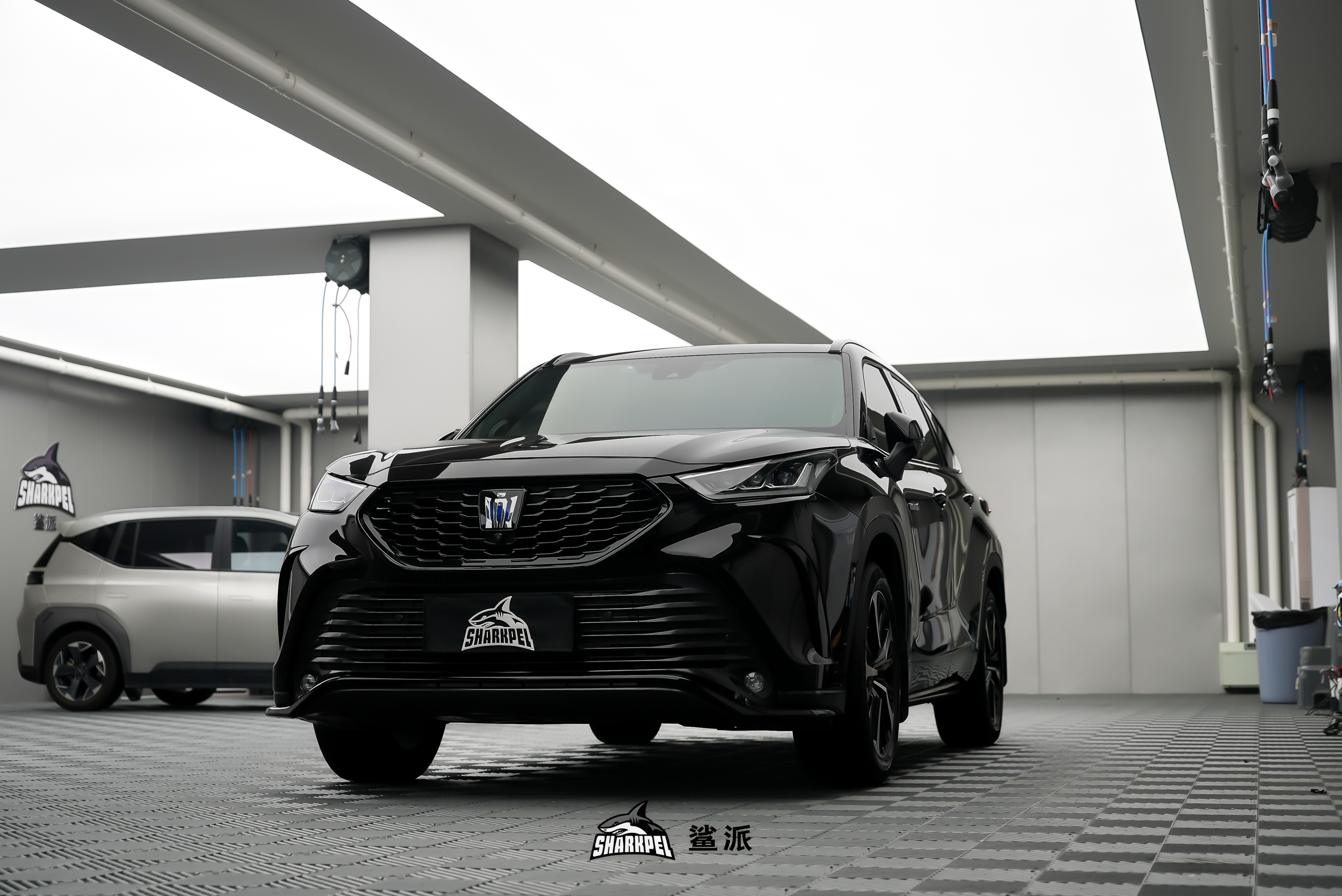 阳泉皇冠陆放隐形车衣,皇冠陆放隐形车衣