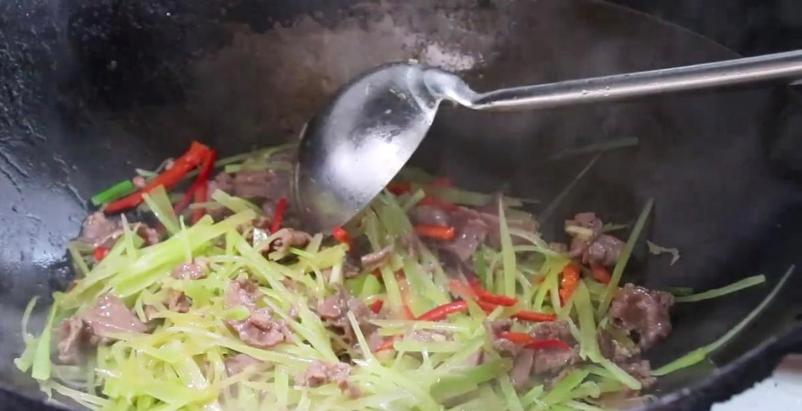 冬天吃什么暖身驱寒又不上火菜谱,老人春天暖胃食物