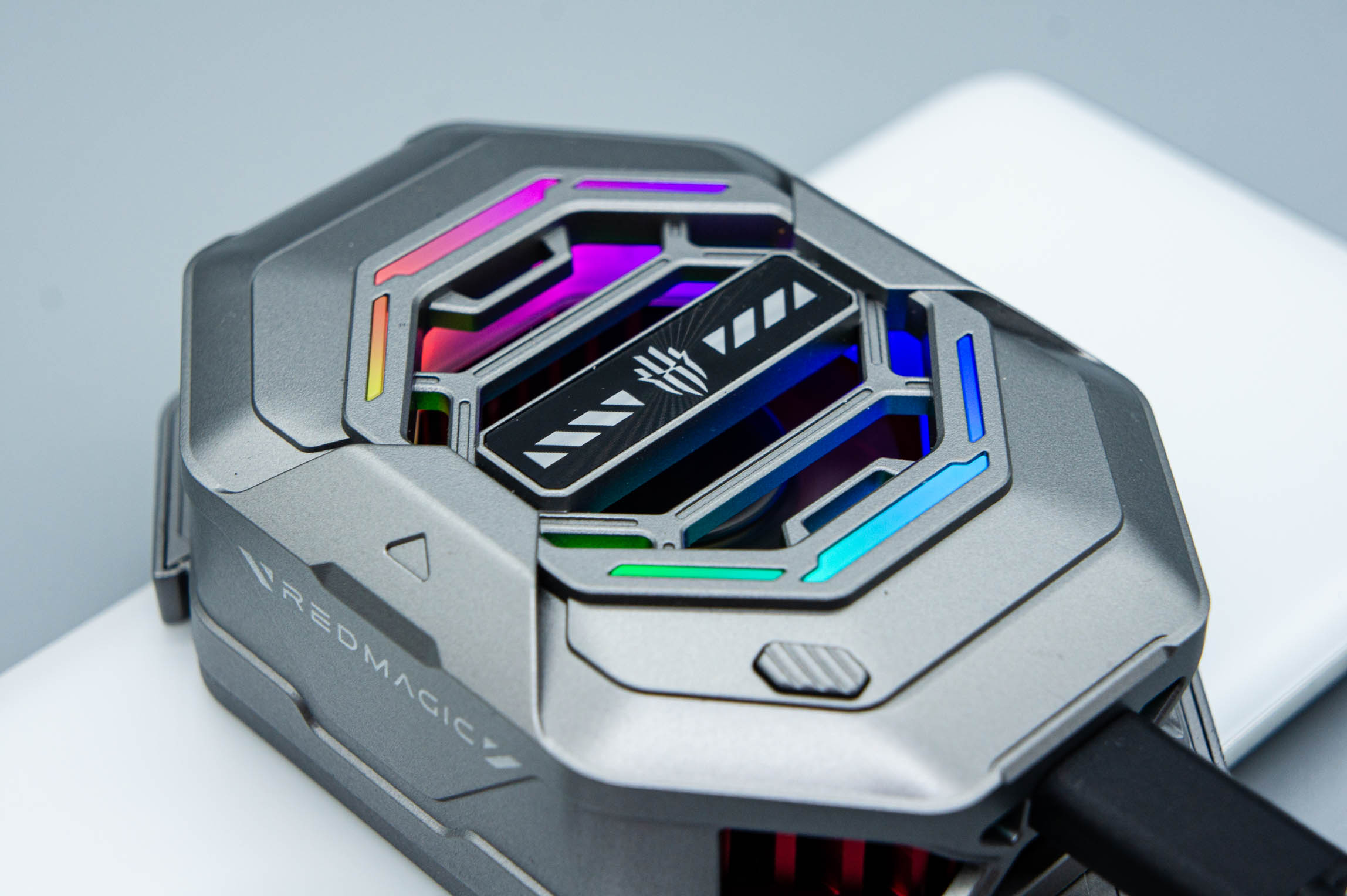 手机游戏散热背夹测评,游戏手机配散热背夹极限测试