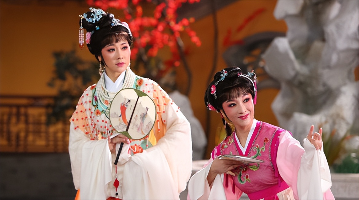 从话剧表演转型到影视剧,从传统京剧到现代京剧传承与发展